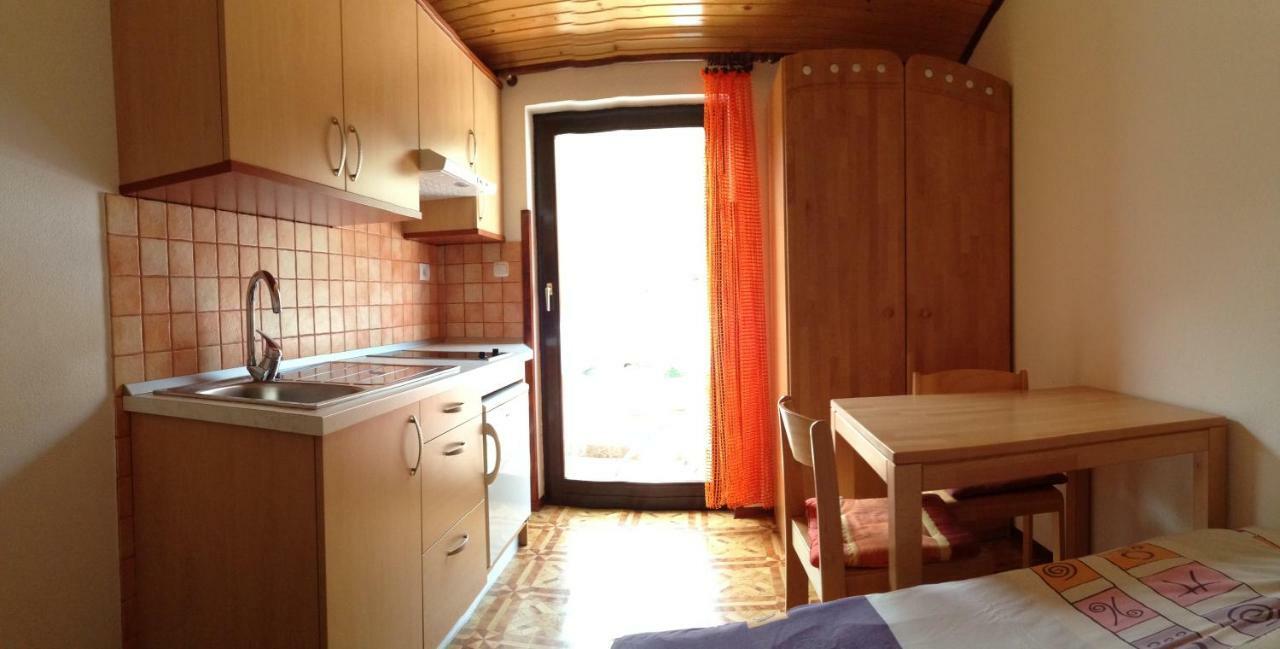 Apartmani Lisac Baska  Luaran gambar