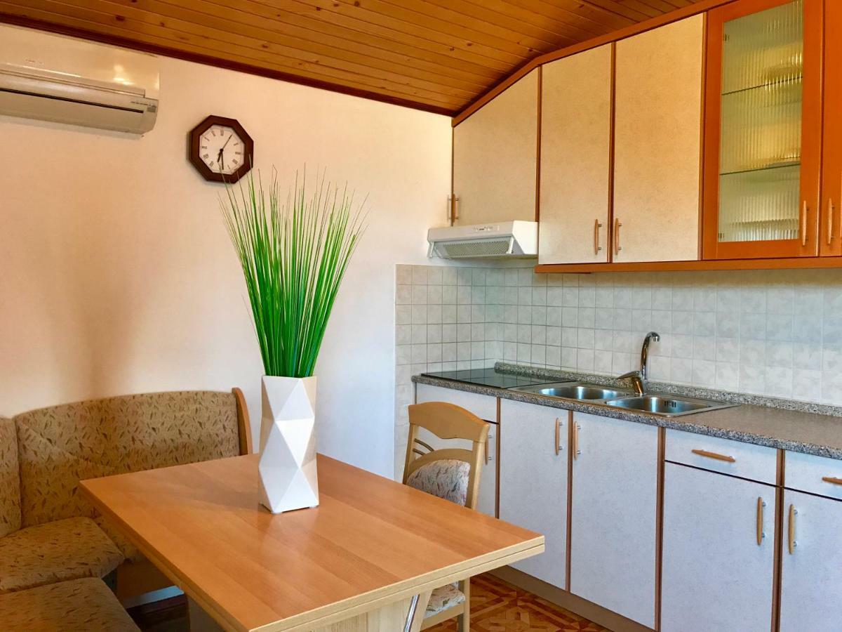 Apartmani Lisac Baska  Luaran gambar