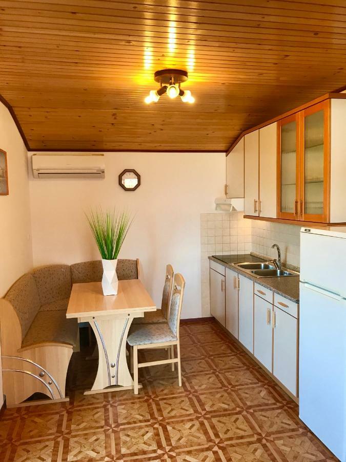Apartmani Lisac Baska  Luaran gambar