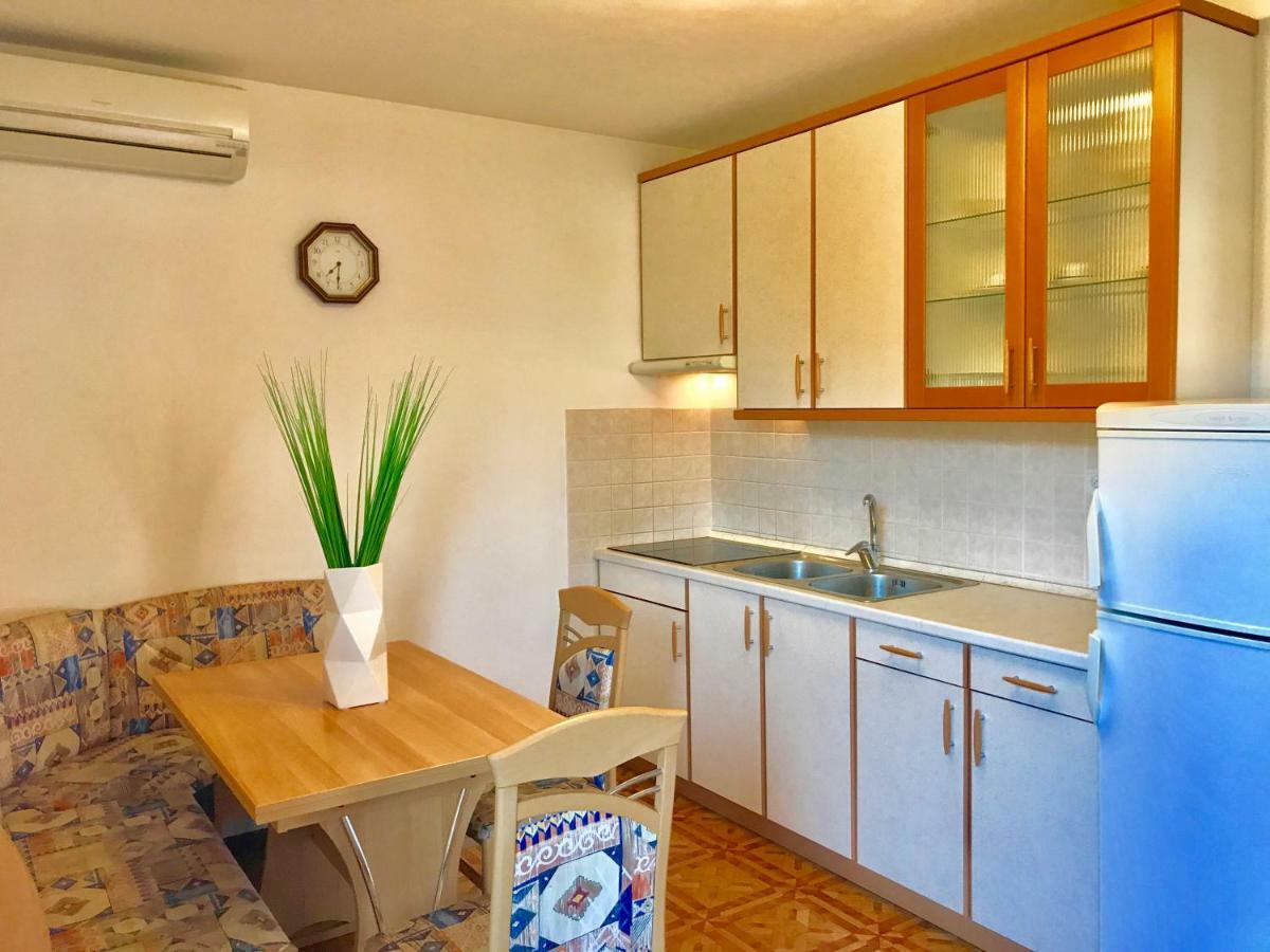 Apartmani Lisac Baska  Luaran gambar